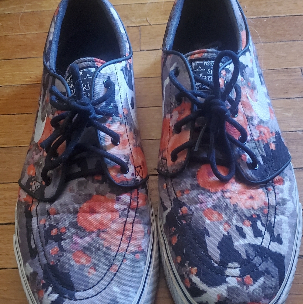 Men's size 11 Nike